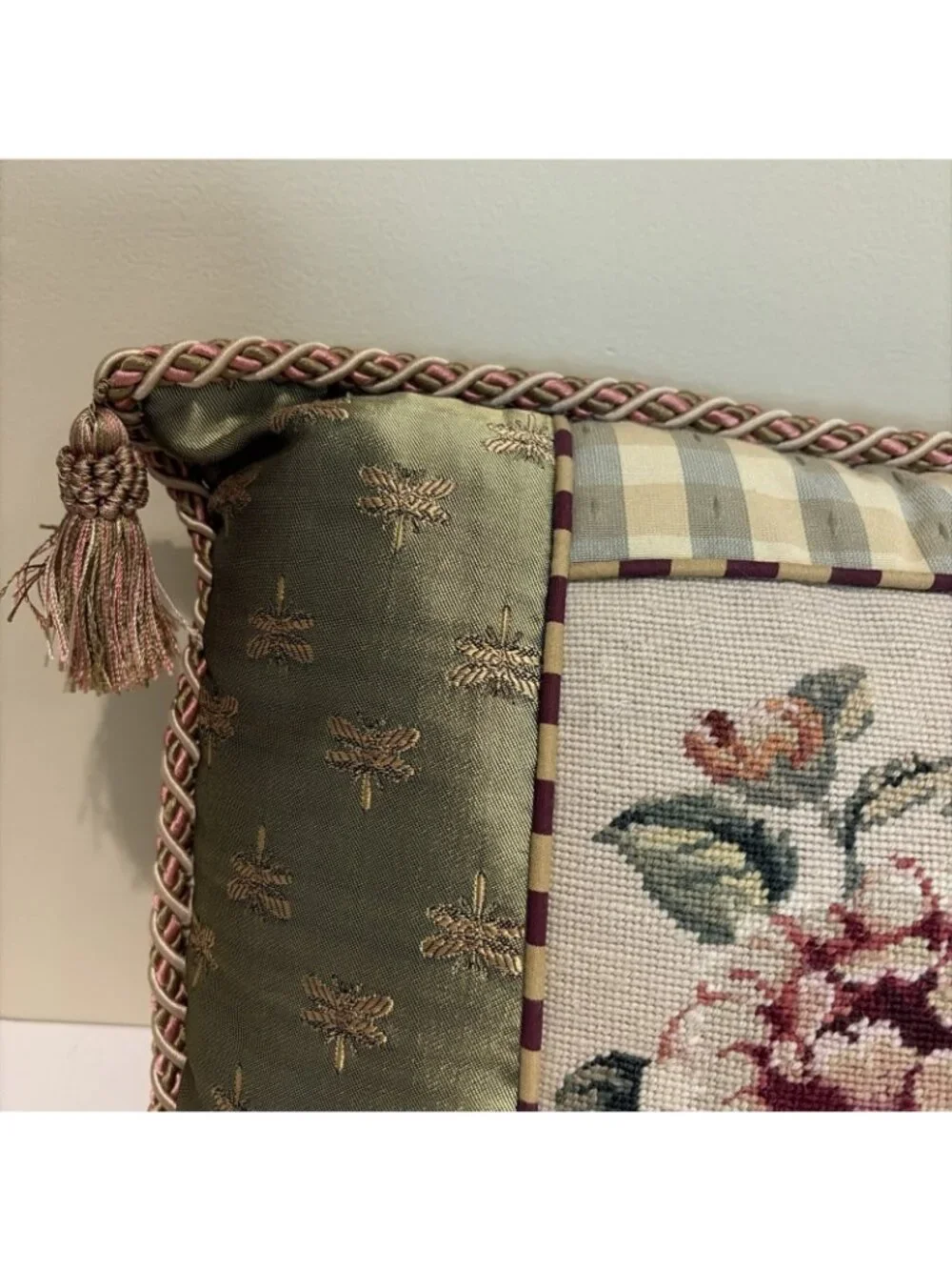 Vintage Petit Point Roses Needlepoint Pillow 12X16